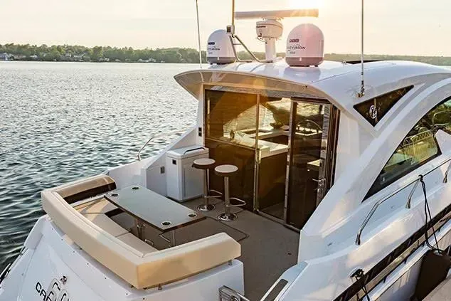 2025 Cruisers Yachts 60 Cantius Image Thumbnail #5