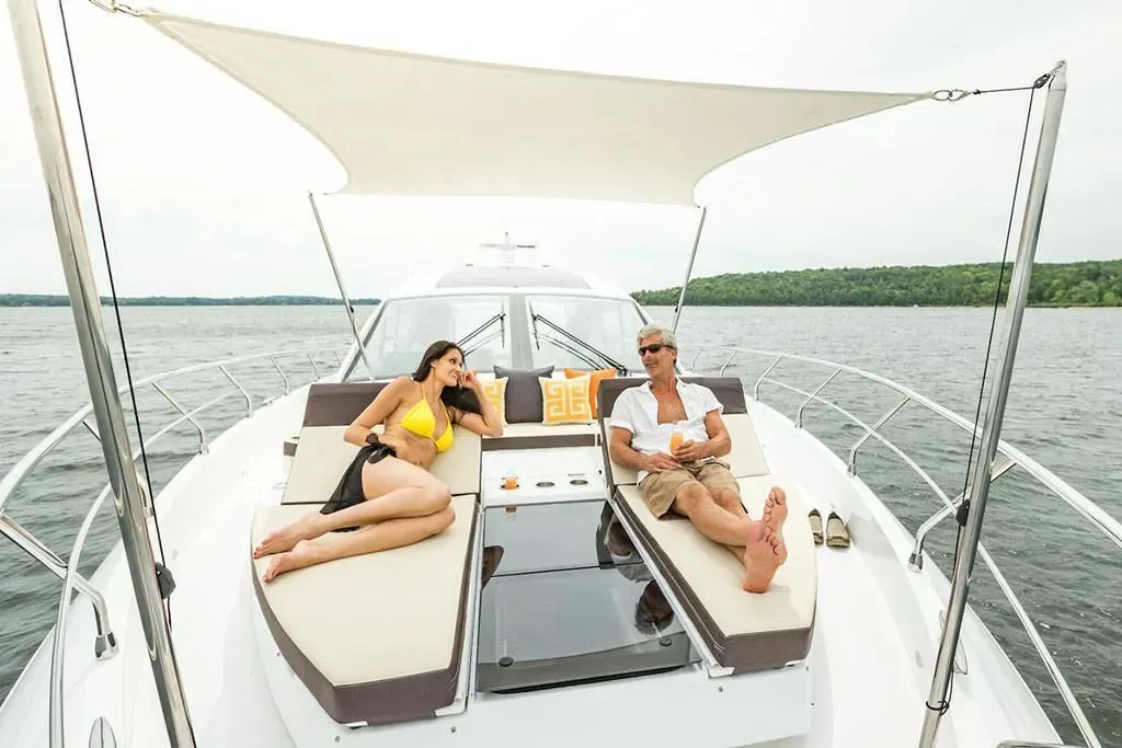 2025 Cruisers Yachts 60 Cantius Image Thumbnail #3