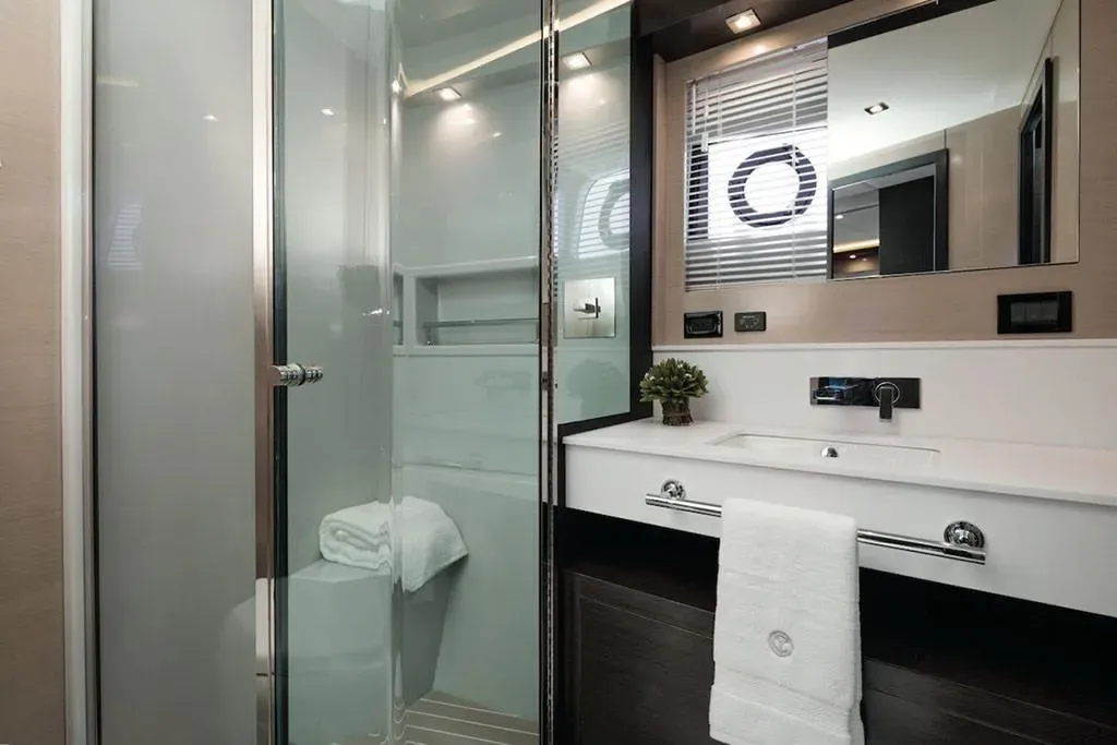 2025 Cruisers Yachts 60 Cantius Image Thumbnail #20