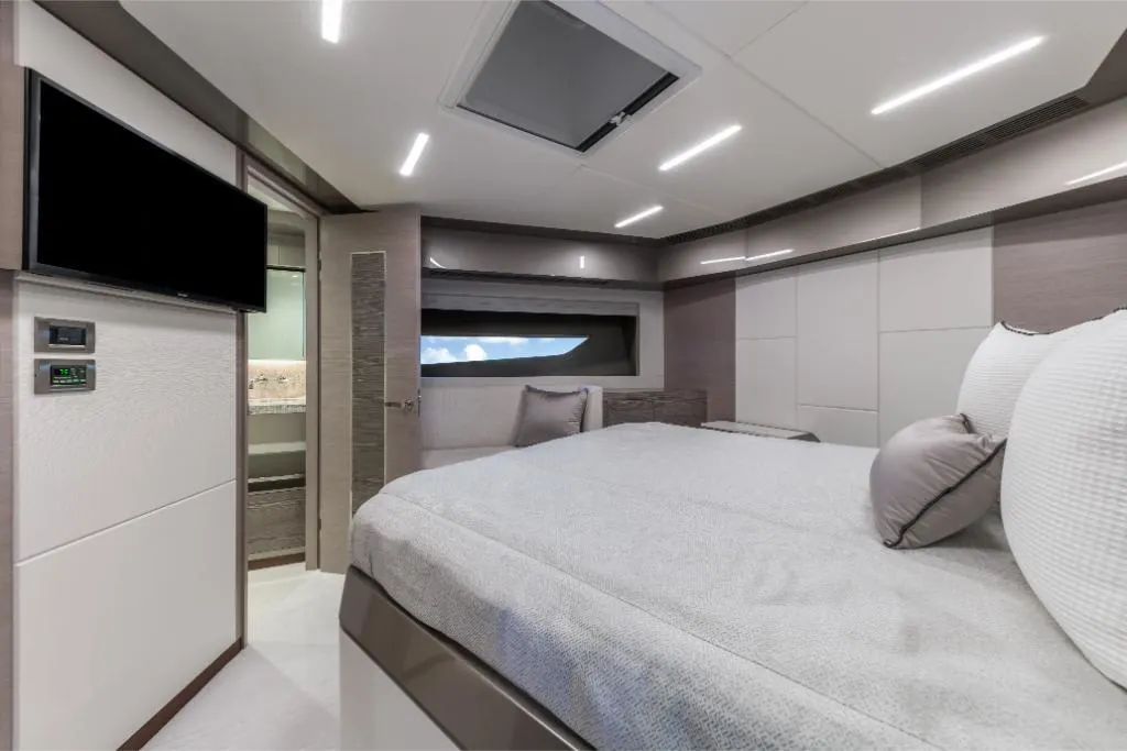2023 Ocean Alexander
                                                             27E Image Thumbnail #30