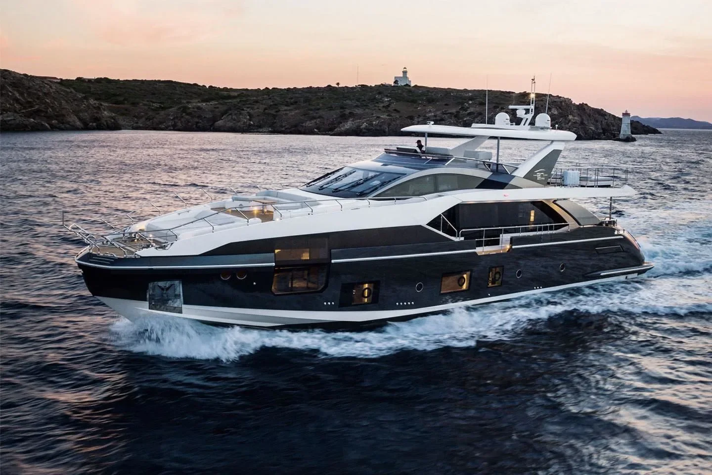 2026 Azimut Grande 27M Image Thumbnail #2