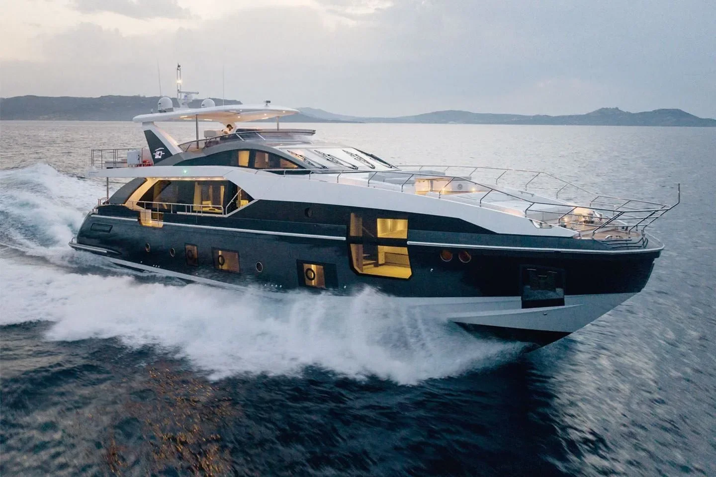 2026 Azimut Grande 27M Image Thumbnail #0