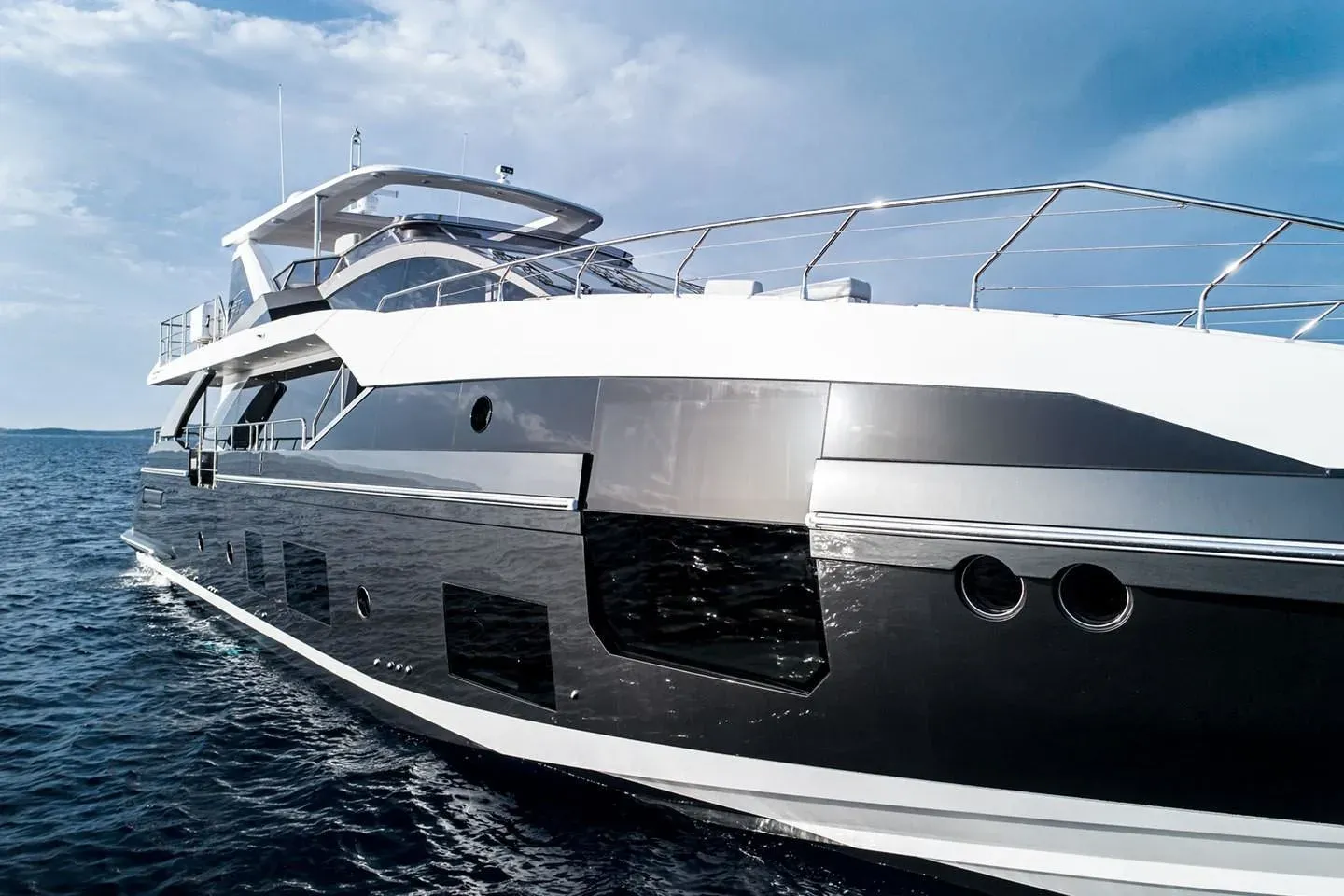 2026 Azimut Grande 27M Image Thumbnail #5