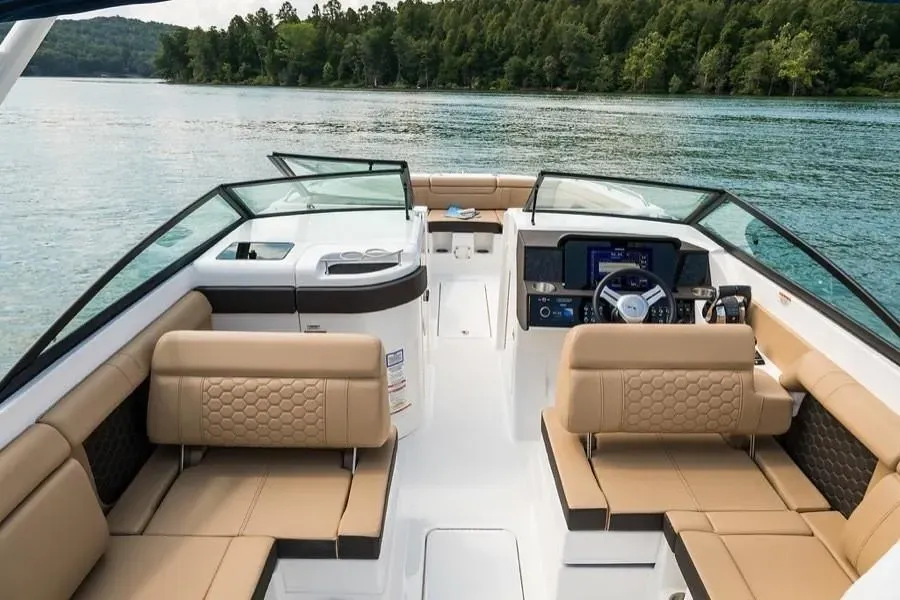 2025 Sea Ray SDX 290 Outboard Image Thumbnail #9