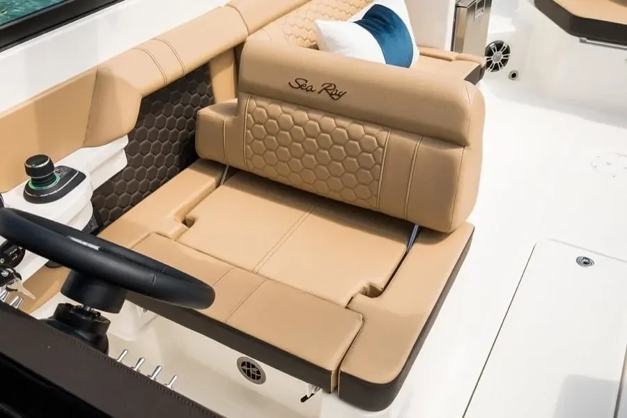 2026 Sea Ray SDX 290 Outboard Image Thumbnail #7