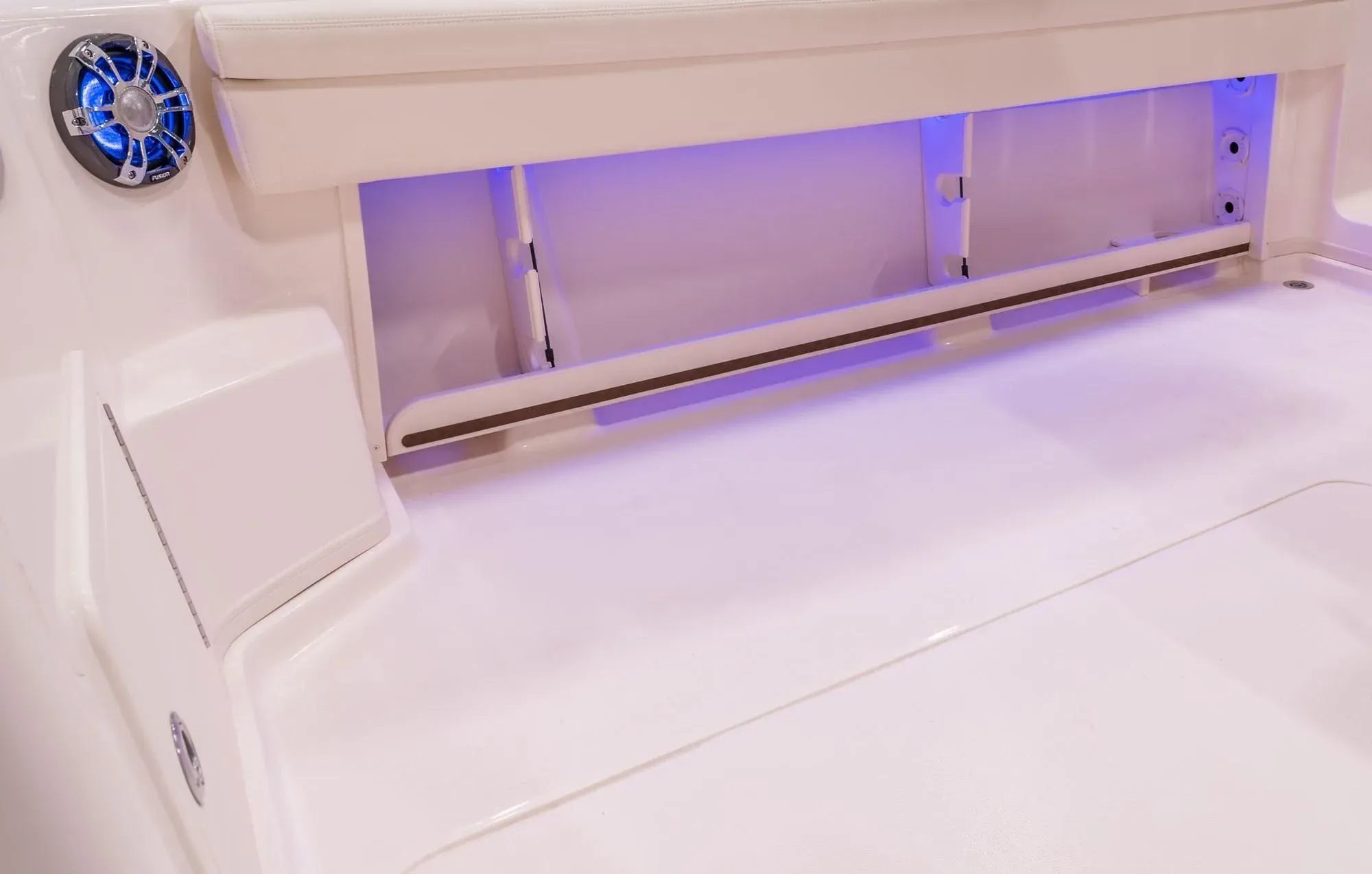 2026 Grady-White Express 330 Image Thumbnail #19