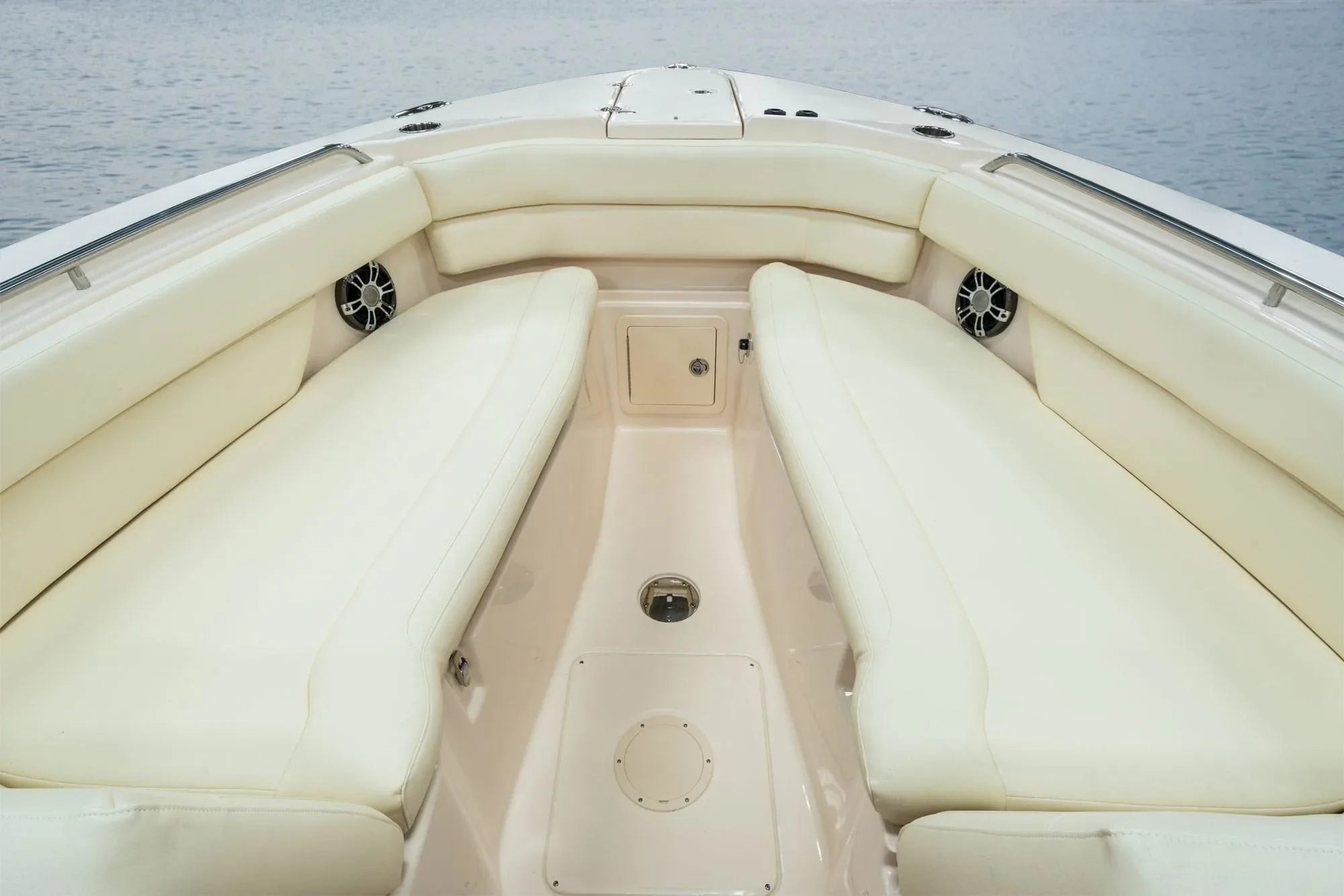 2026 Grady-White Freedom 307 Image Thumbnail #6