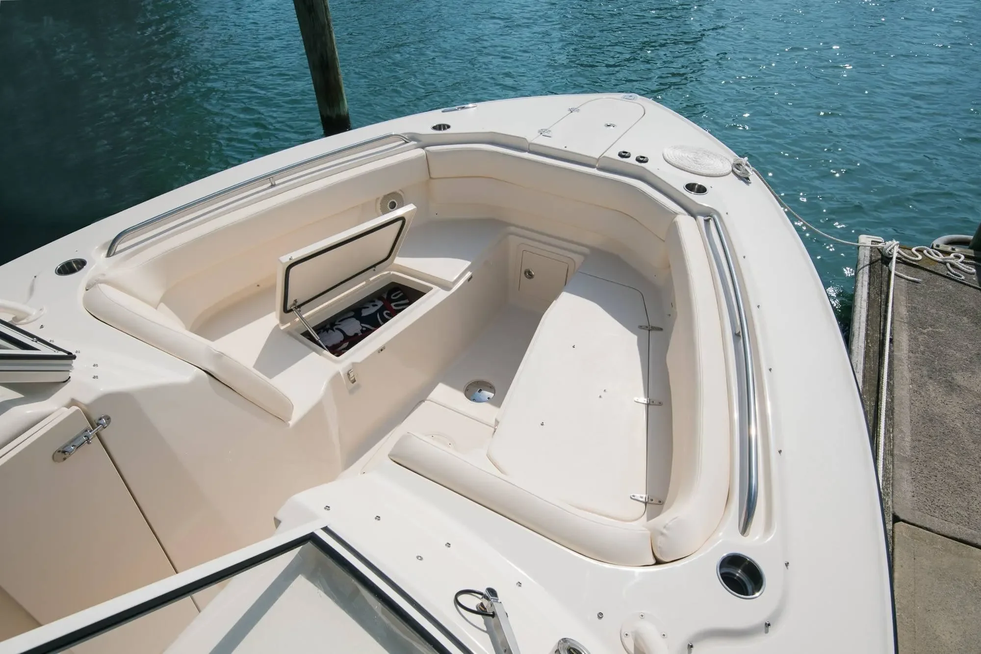 2026 Grady-White Freedom 307 Image Thumbnail #7