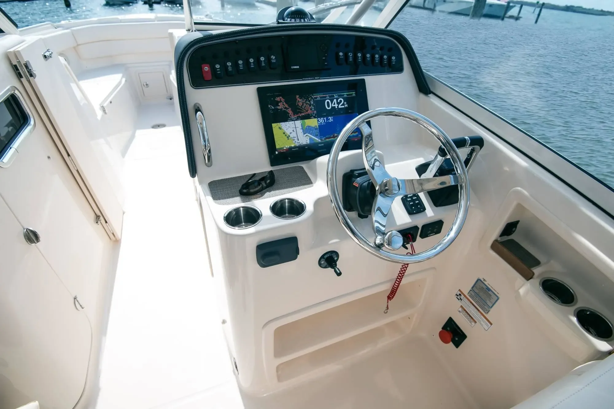 2026 Grady-White Freedom 307 Image Thumbnail #10