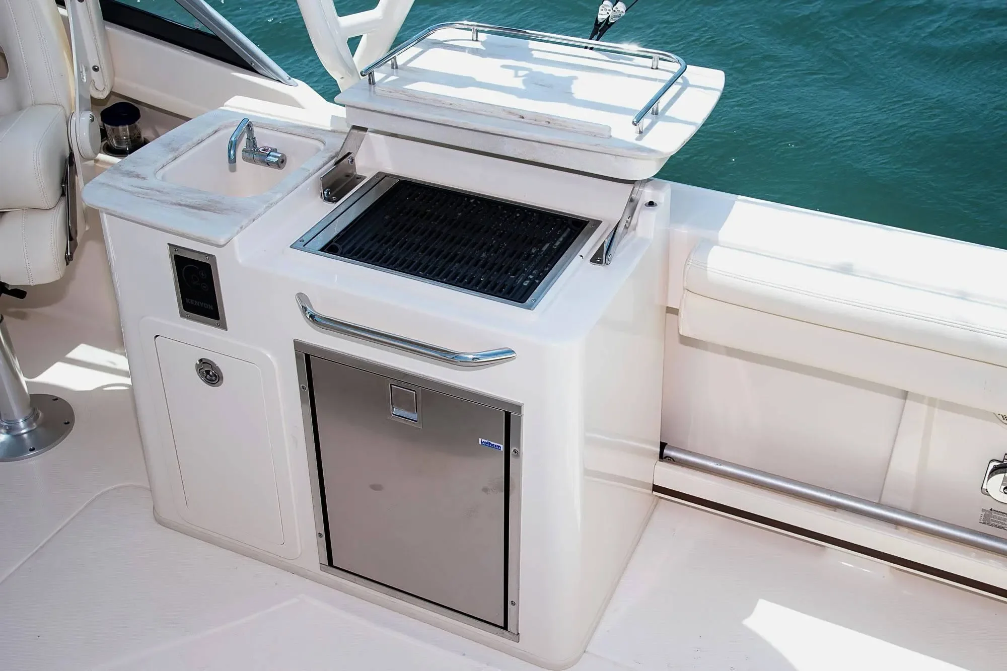 2026 Grady-White Freedom 275 Image Thumbnail #11