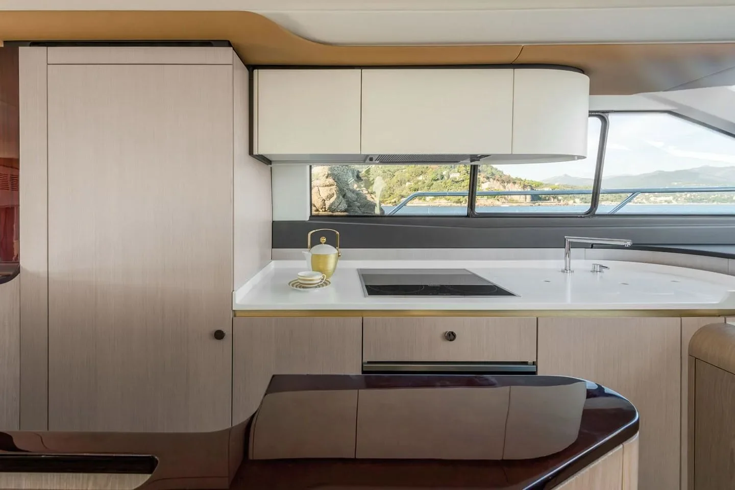 2026 Azimut Fly 60 Image Thumbnail #12