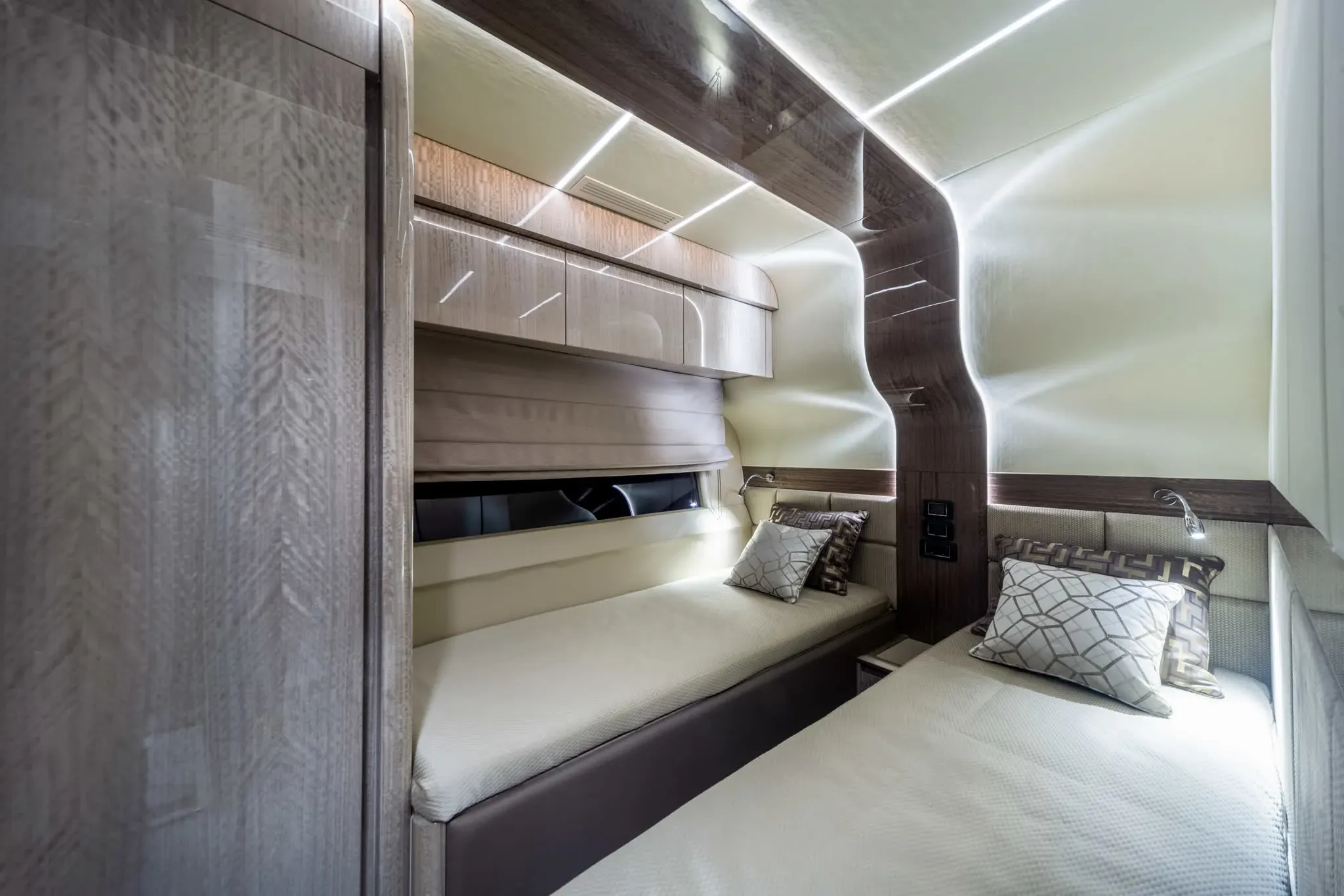 2026 Galeon 700 SKY Image Thumbnail #60