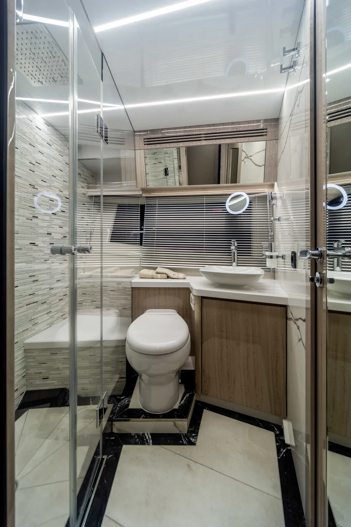 2026 Galeon 700 SKY Image Thumbnail #63