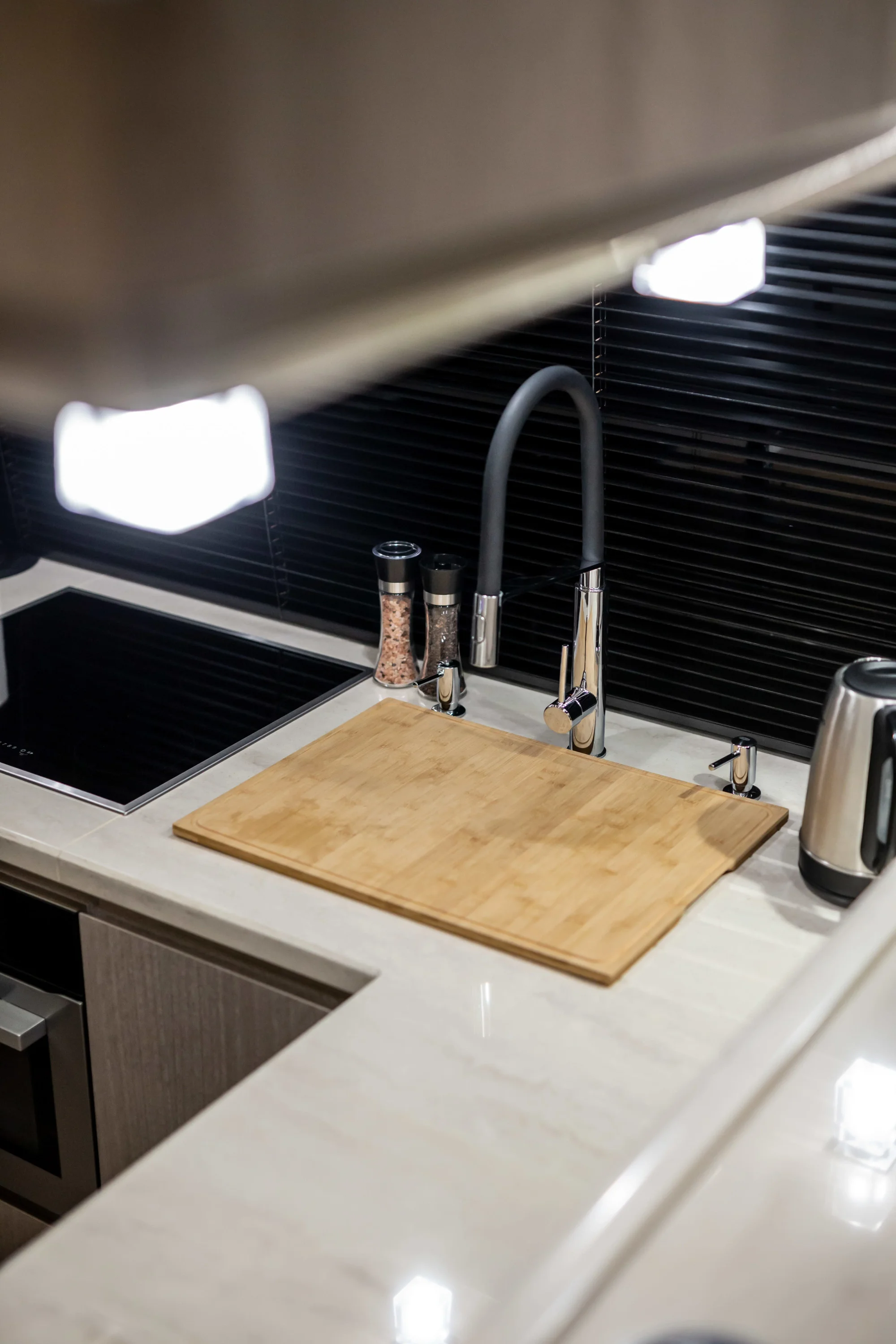 2026 Galeon 700 SKY Image Thumbnail #44