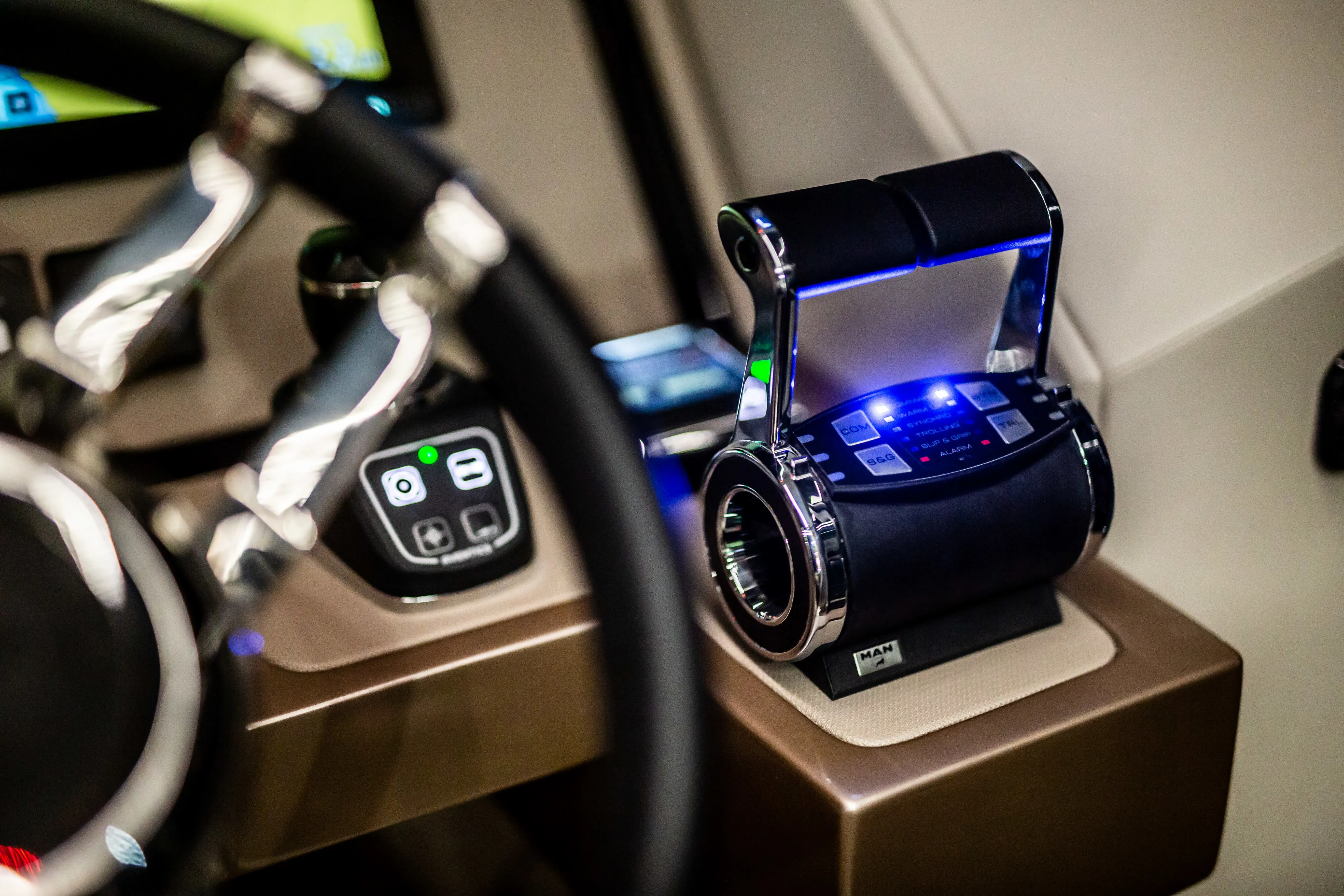 2026 Galeon
                                                             700 SKY Image Thumbnail #32