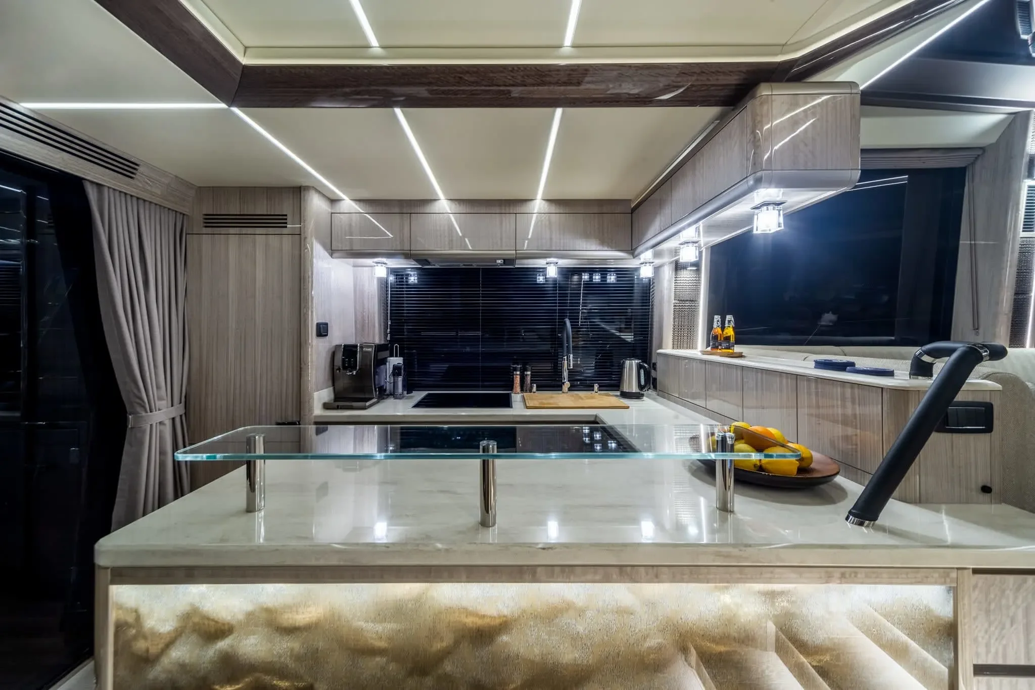 2026 Galeon
                                                             700 SKY Image Thumbnail #71