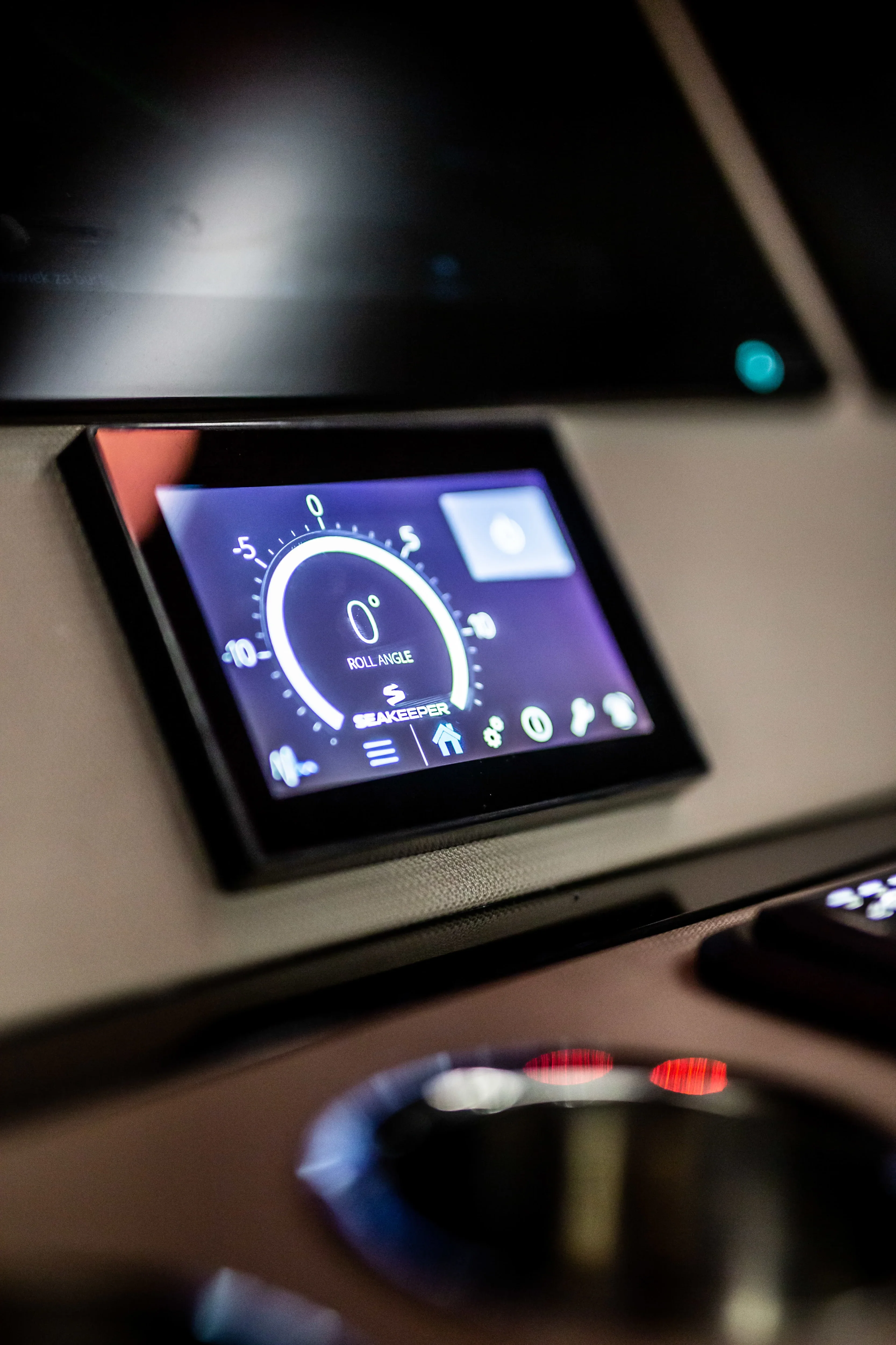 2026 Galeon
                                                             700 SKY Image Thumbnail #37