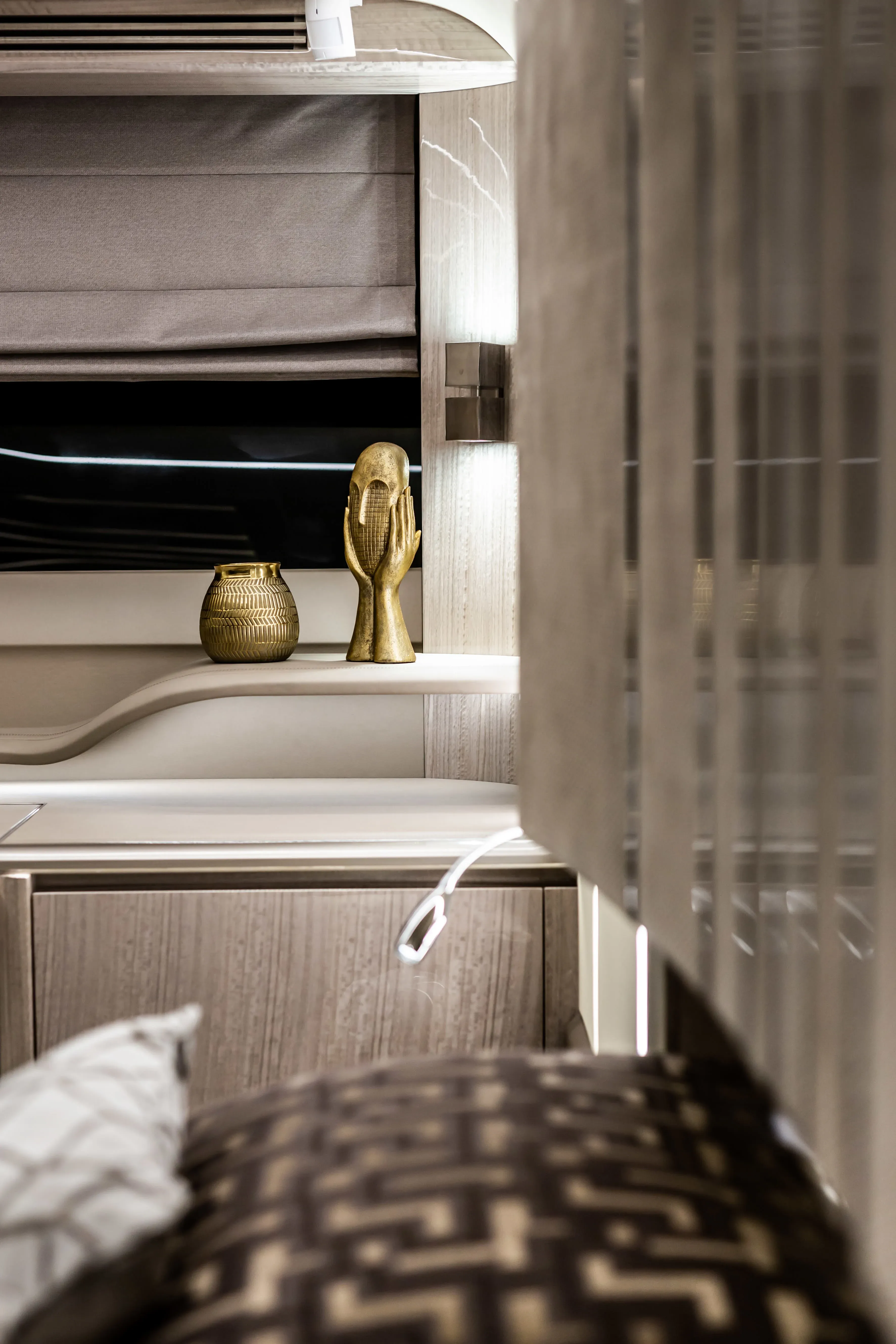 2026 Galeon
                                                             700 SKY Image Thumbnail #12