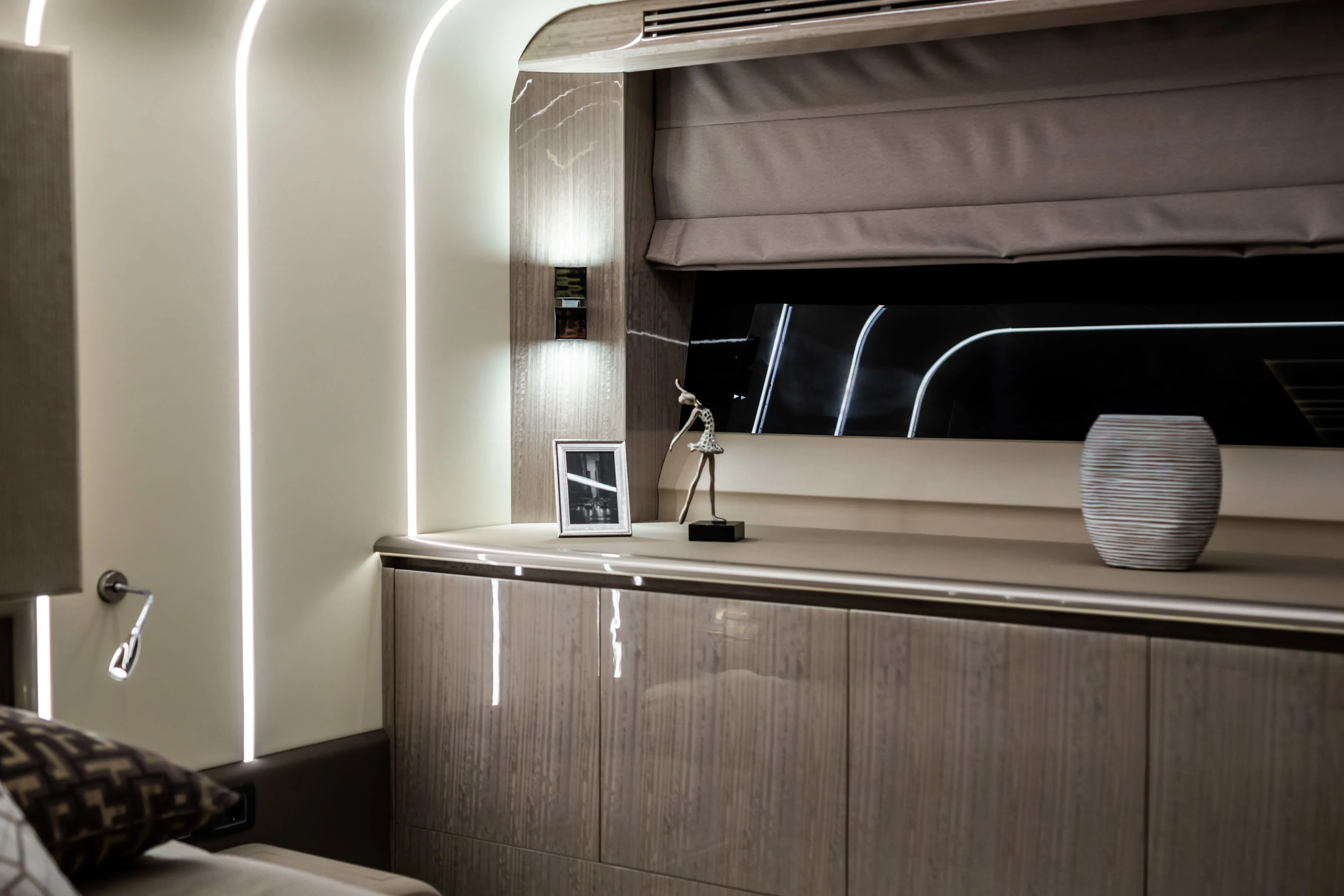 2026 Galeon 700 SKY Image Thumbnail #5