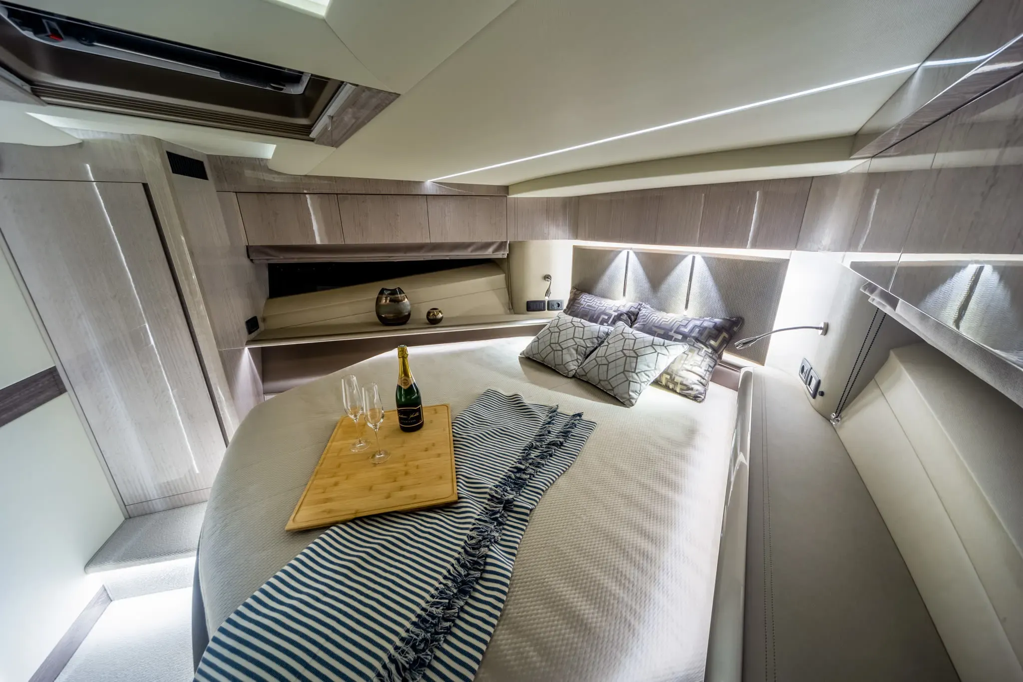 2026 Galeon 700 SKY Image Thumbnail #68