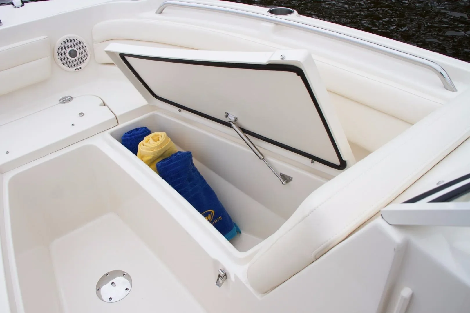 2026 Grady-White Freedom 235 Image Thumbnail #7