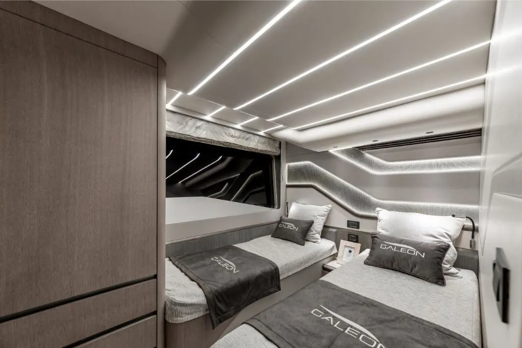 2023 Galeon
                                                             800 Fly Image Thumbnail #35