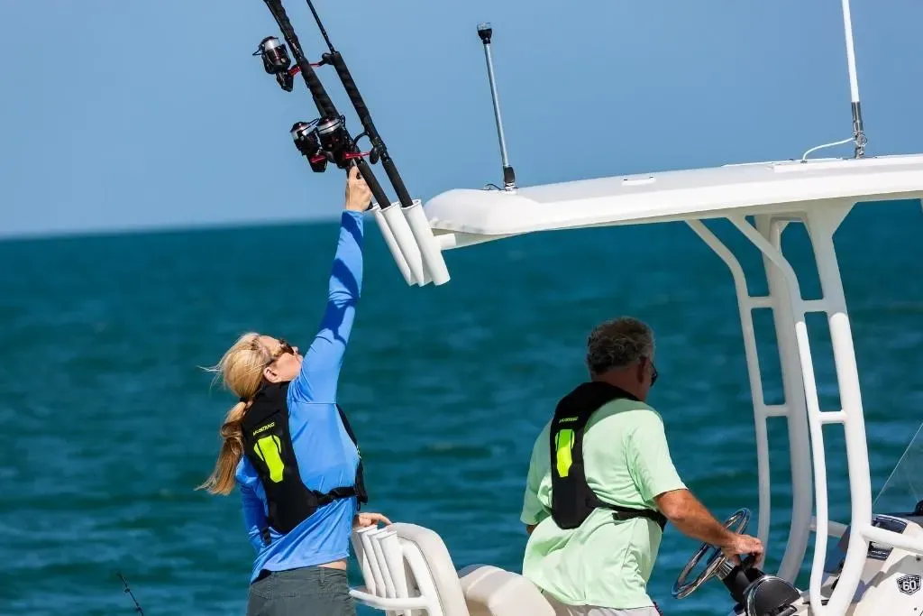 2025 Boston Whaler 210 Montauk Image Thumbnail #16