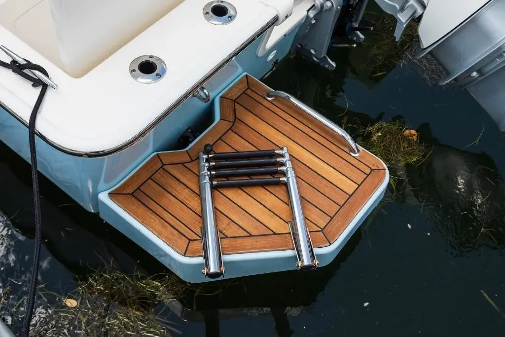 2025 Boston Whaler 210 Montauk Image Thumbnail #18