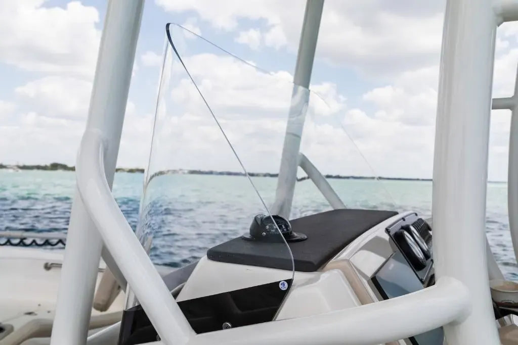 2025 Boston Whaler 210 Montauk Image Thumbnail #40
