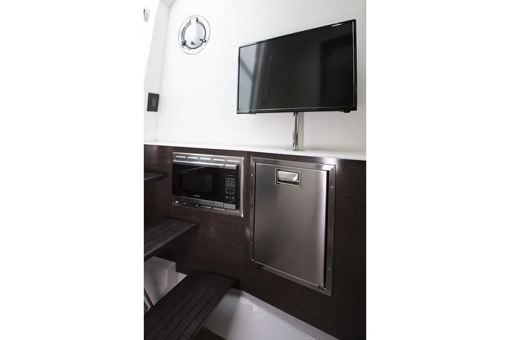 2026 Cruisers Yachts 38 GLS Image Thumbnail #12