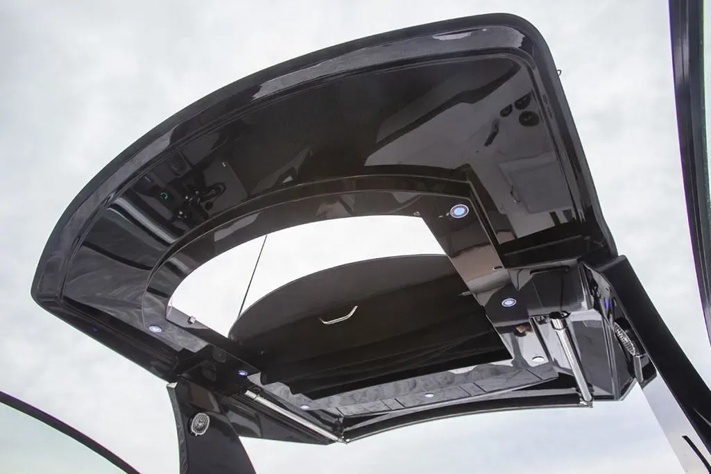 2026 Cruisers Yachts 38 GLS Image Thumbnail #17