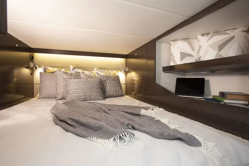 2026 Cruisers Yachts 38 GLS Image Thumbnail #15