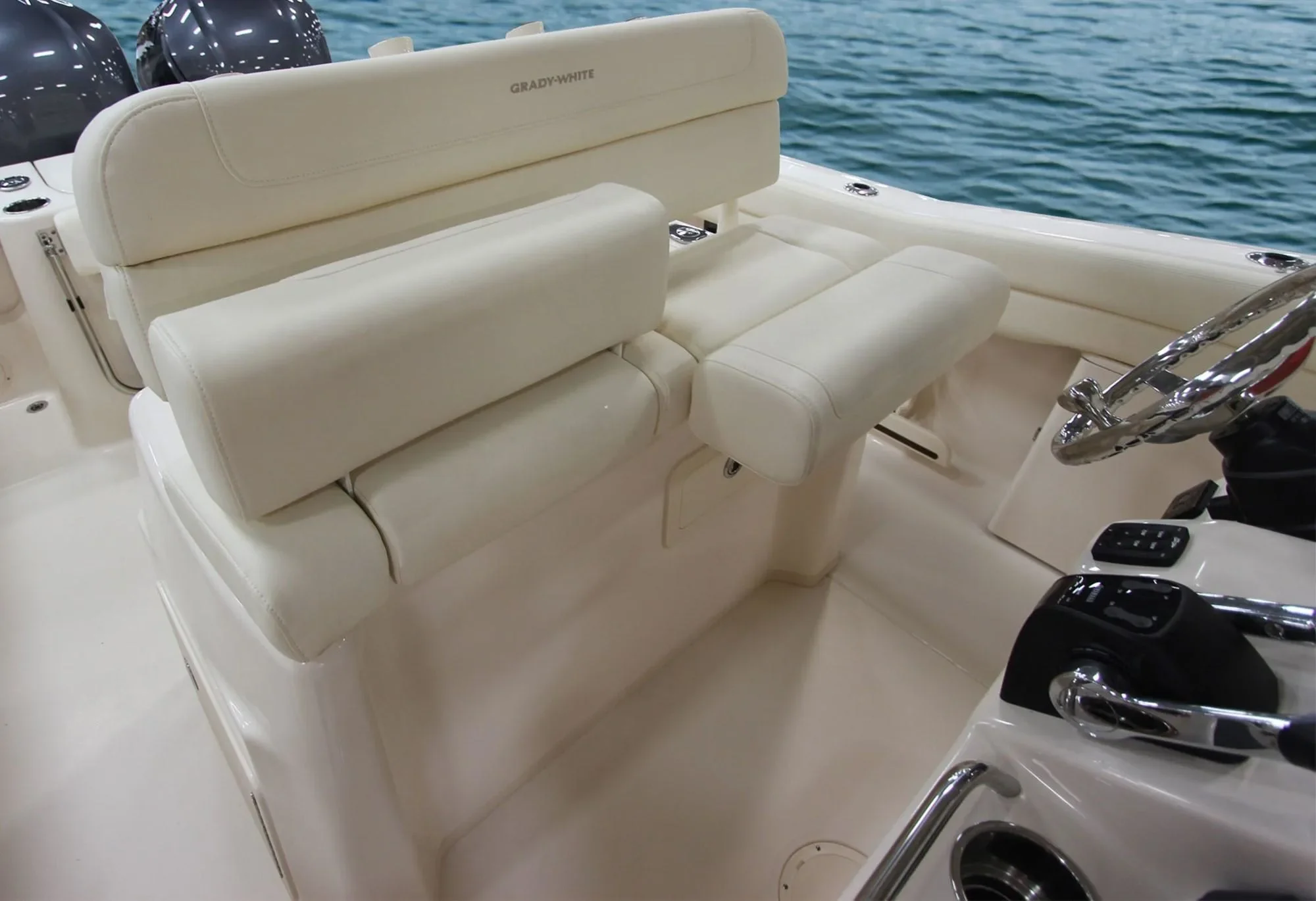 2026 Grady-White Canyon 271 Image Thumbnail #12