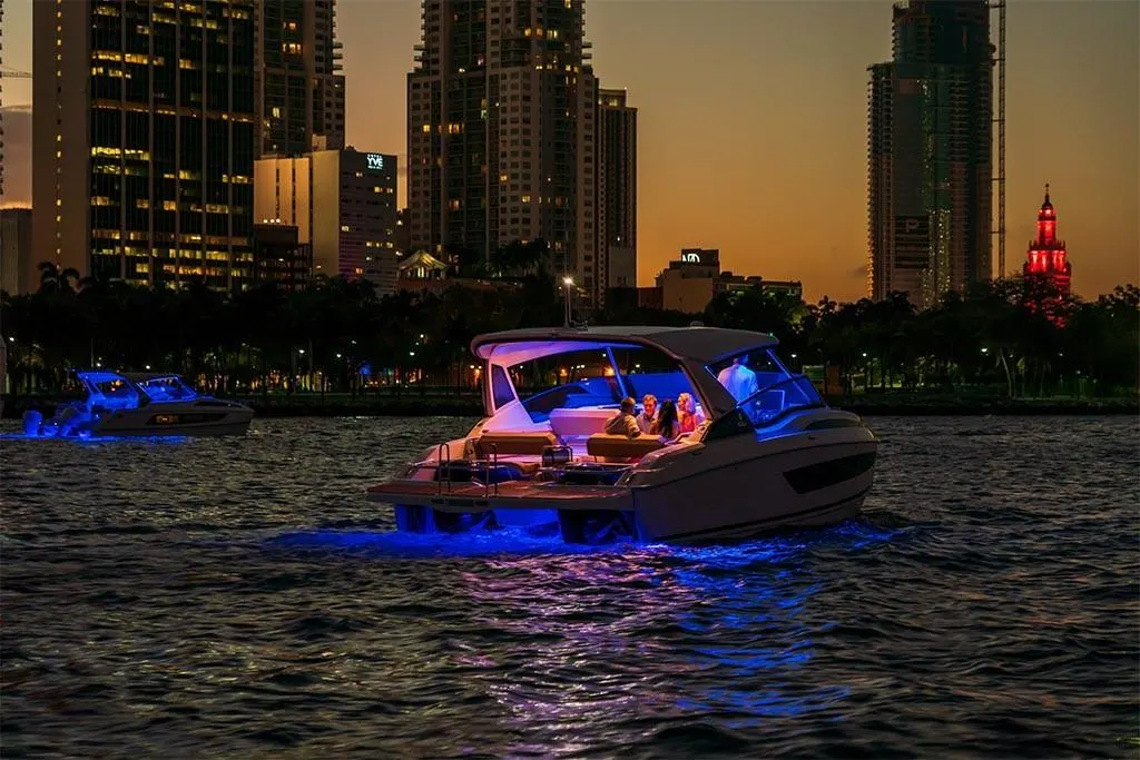 2022 Aquila
                                                             32 Image Thumbnail #38