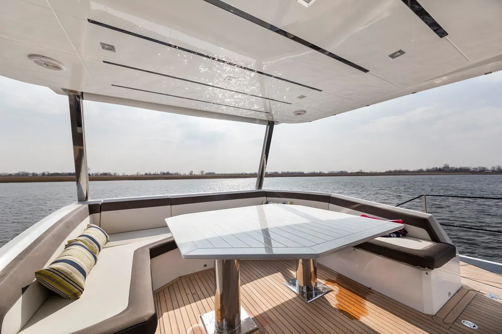 2026 Galeon 640 FLY Image Thumbnail #7