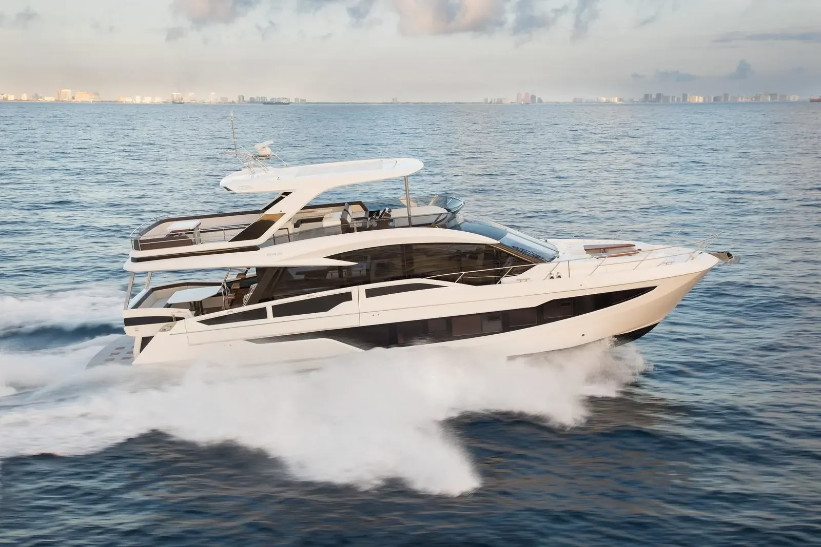 2026 Galeon 640 FLY Image Thumbnail #5