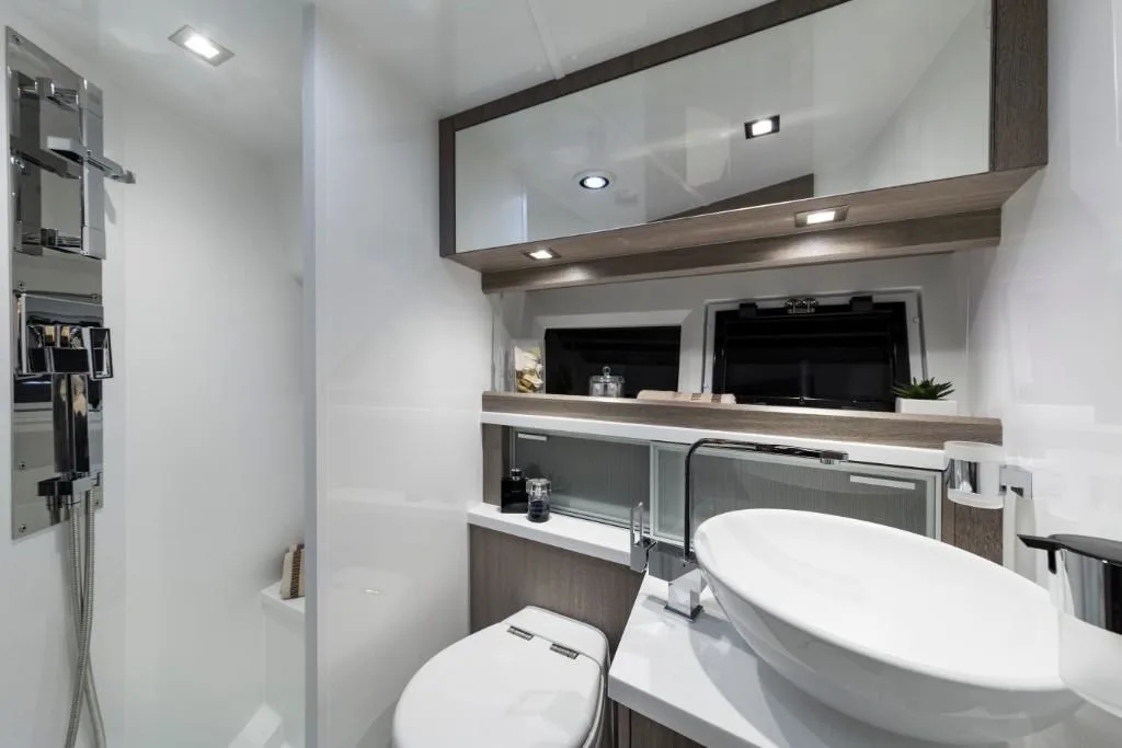 2023 Galeon
                                                             430 HTC Image Thumbnail #42