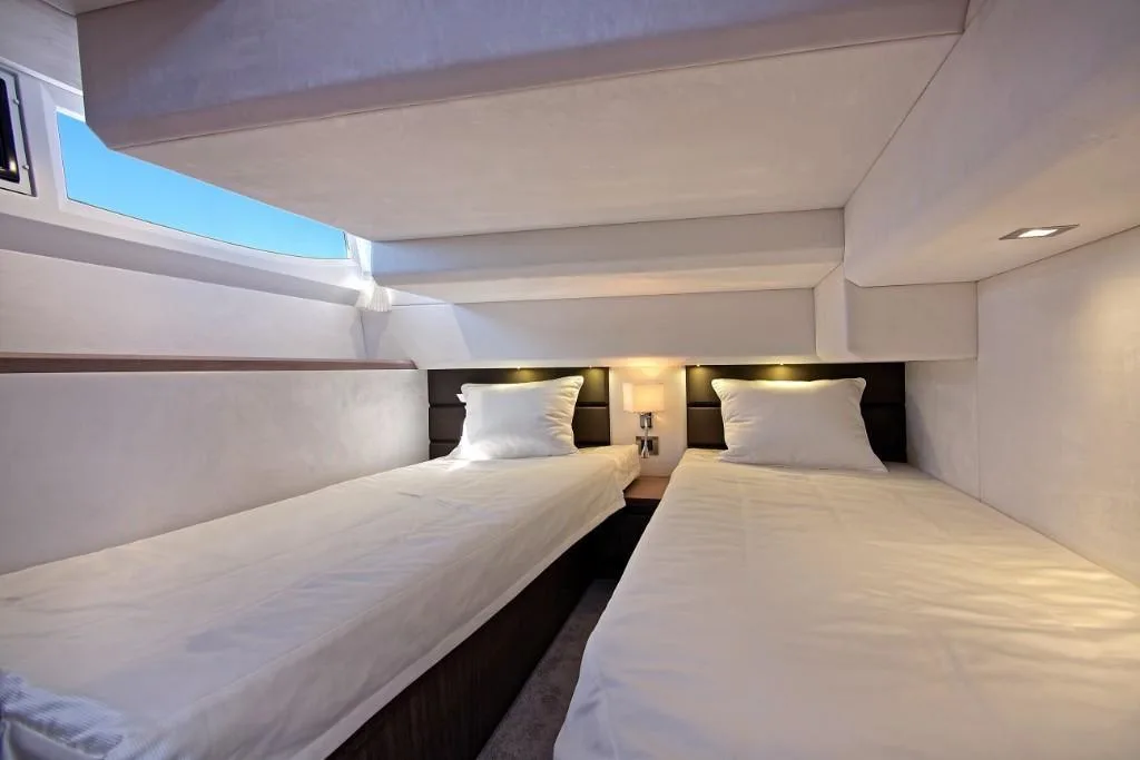 2023 Galeon
                                                             430 HTC Image Thumbnail #56