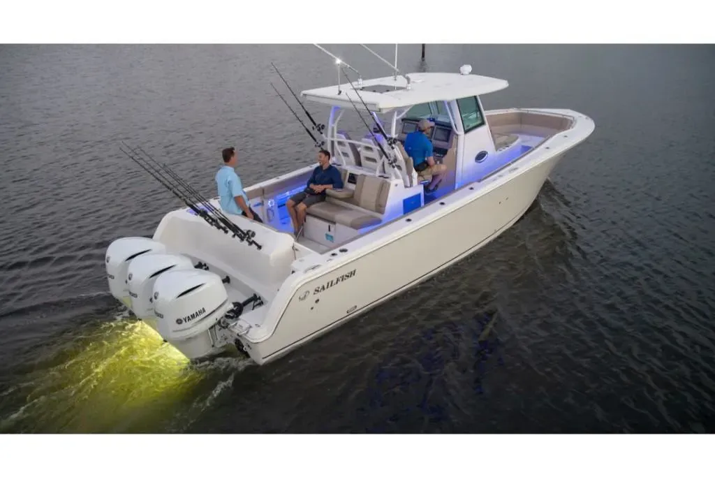 2025 Sailfish 360 CC Image Thumbnail #6