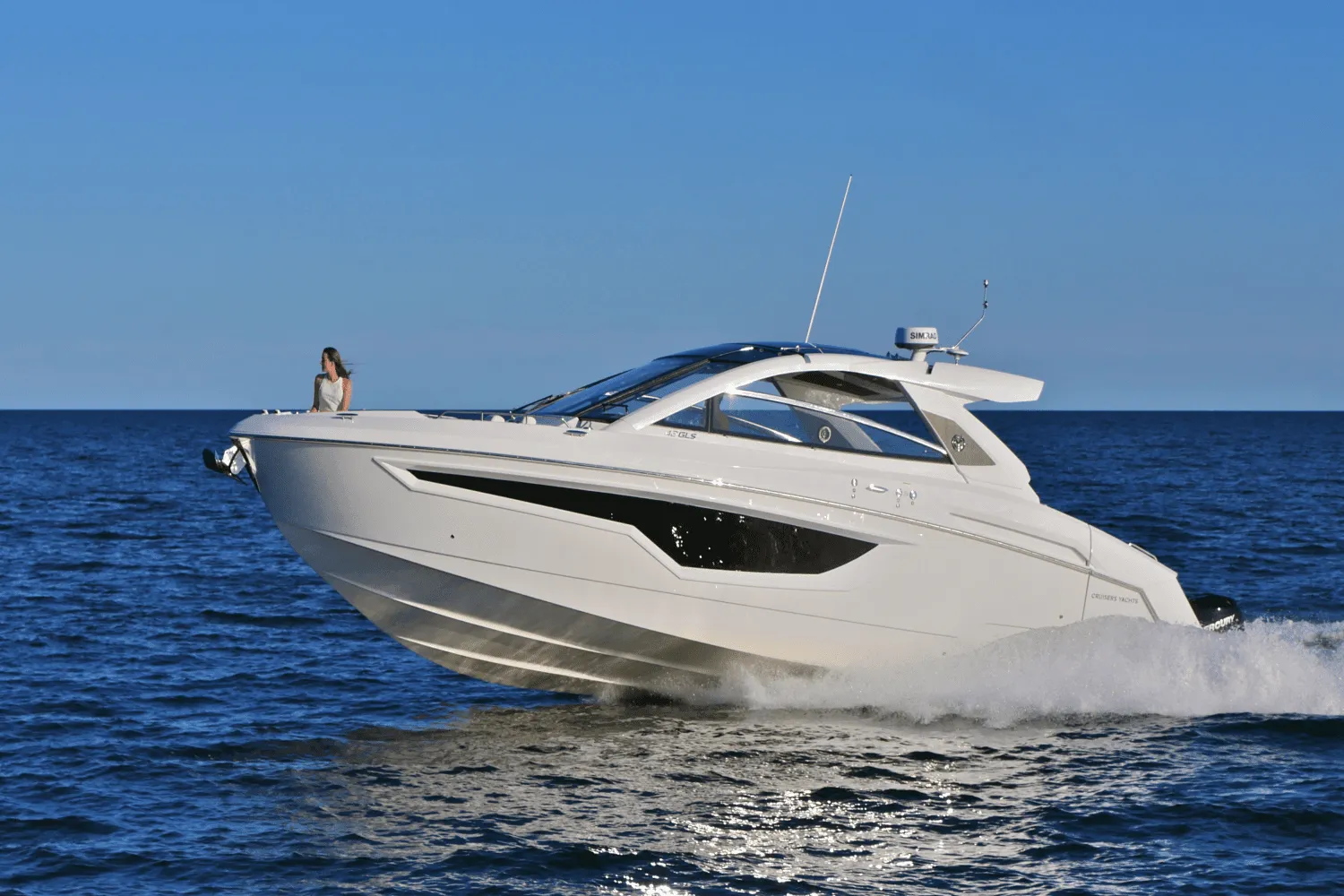 2026 Cruisers Yachts 42 GLS Outboard Image Thumbnail #1