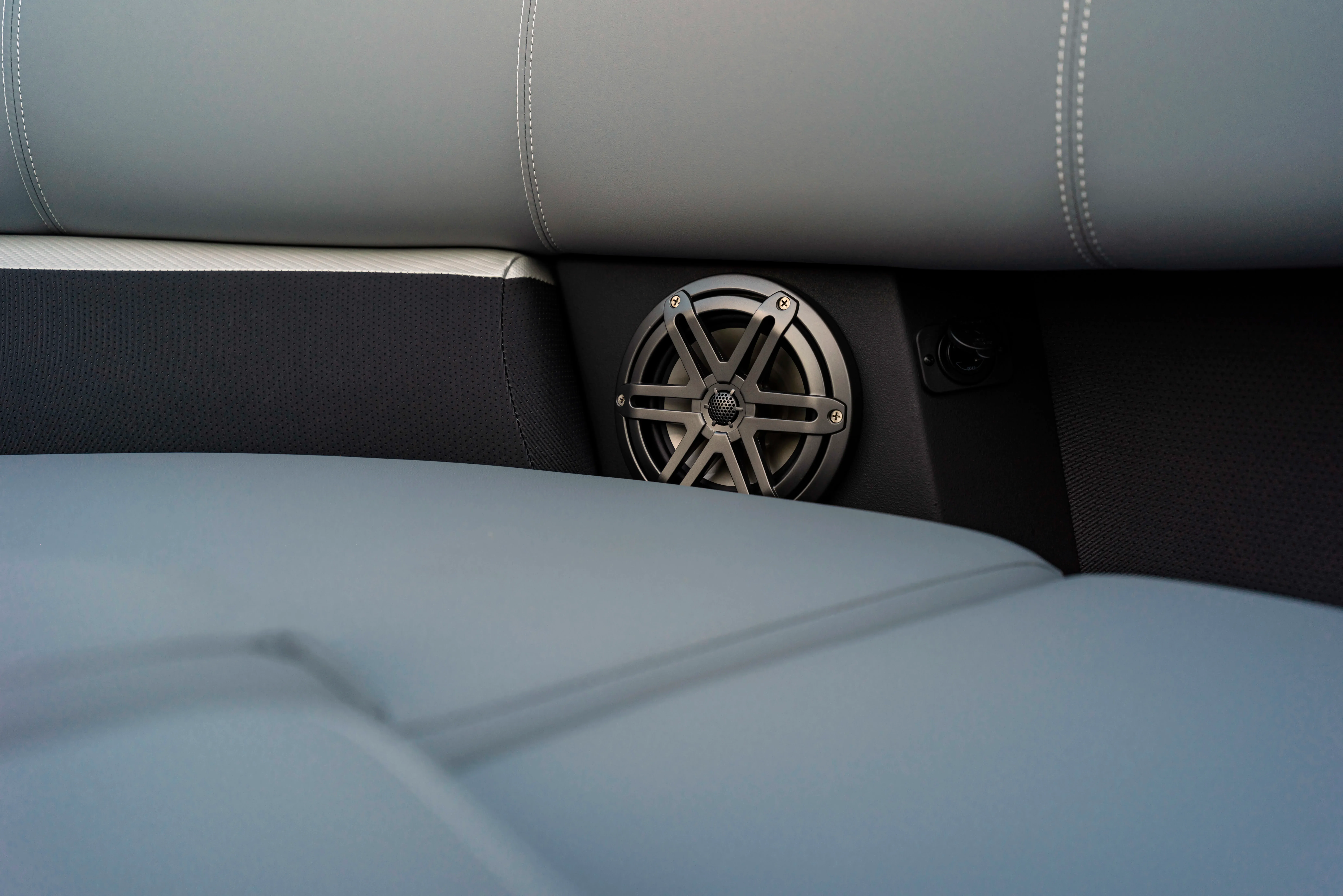 2026 Harris Solstice 230 Image Thumbnail #36