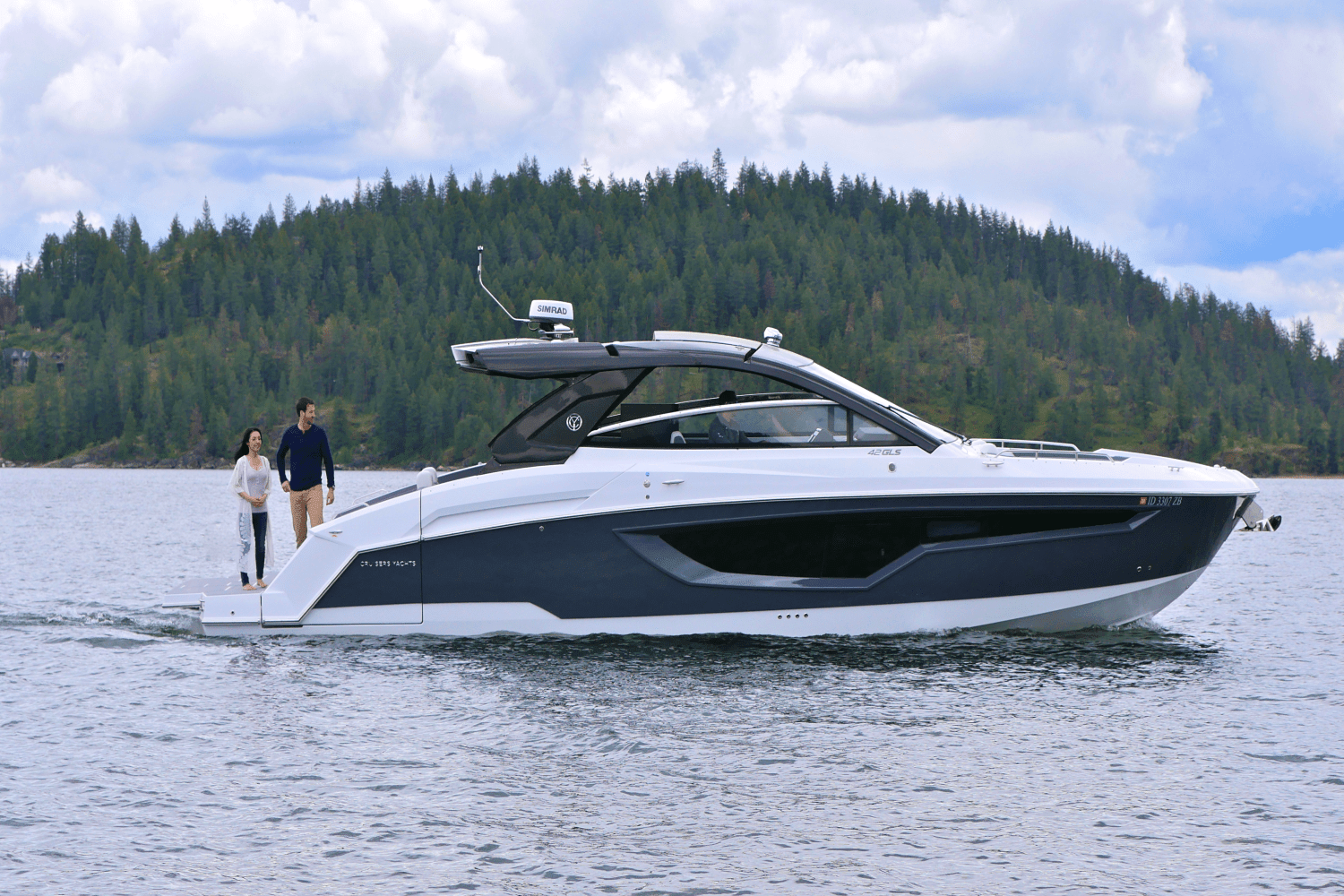 2026 Cruisers Yachts 42 GLS Image Thumbnail #0