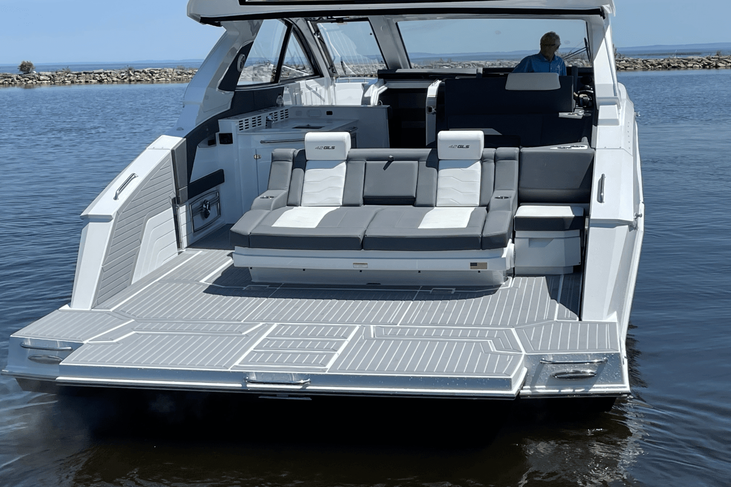 2026 Cruisers Yachts 42 GLS Image Thumbnail #7