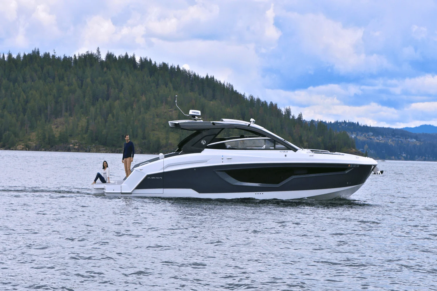 2026 Cruisers Yachts 42 GLS Image Thumbnail #1