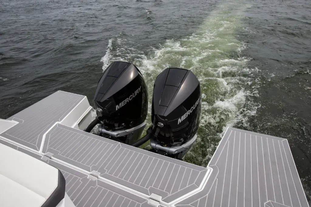 2026 Cruisers Yachts 34 GLS Image Thumbnail #30