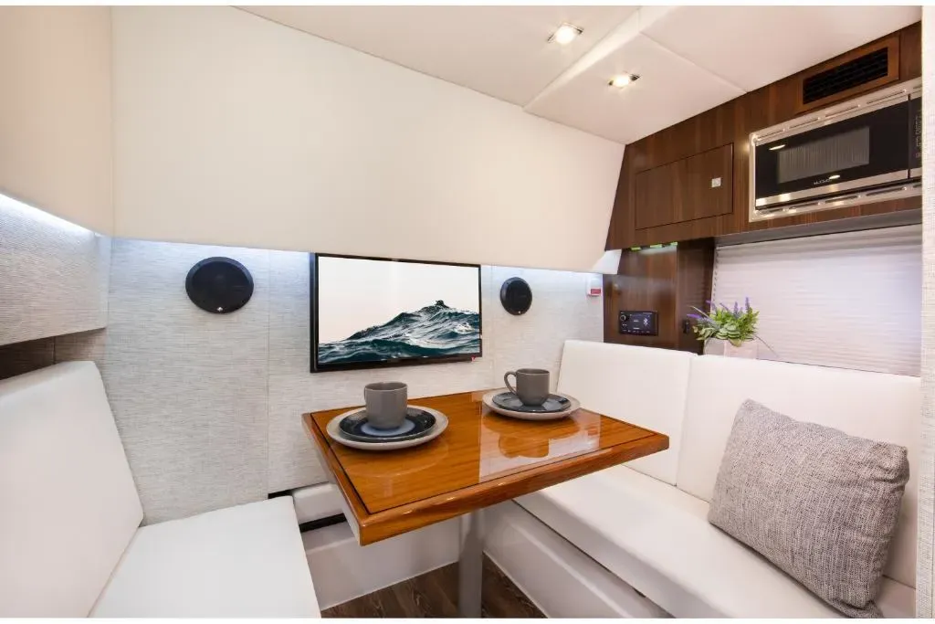 2026 Cruisers Yachts 34 GLS Image Thumbnail #35