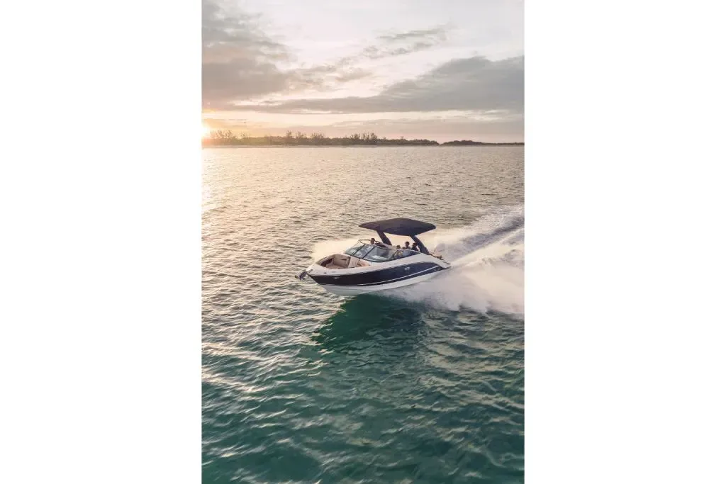 2026 Sea Ray SLX 260 Outboard Image Thumbnail #24