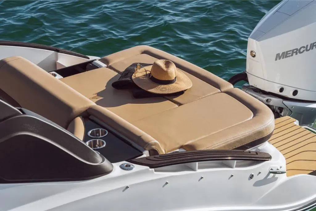 2026 Sea Ray SLX 260 Outboard Image Thumbnail #30