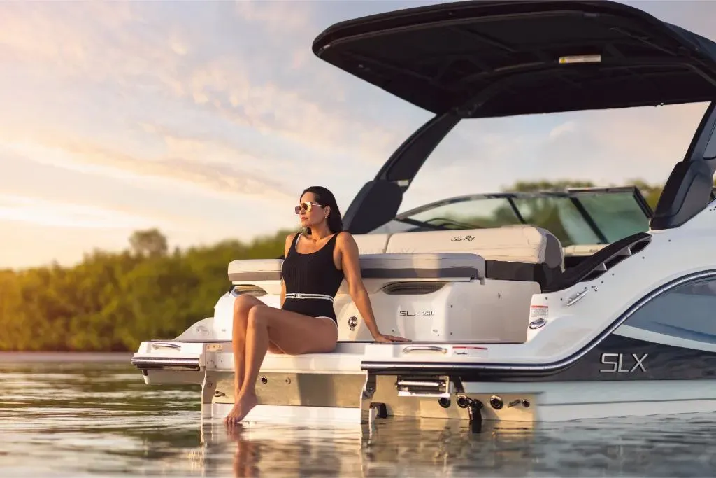 2026 Sea Ray SLX 260 Image Thumbnail #9