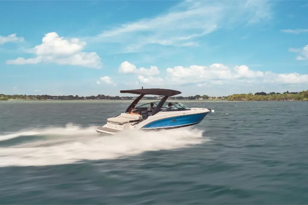 2026 Sea Ray SLX 260 Image Thumbnail #4